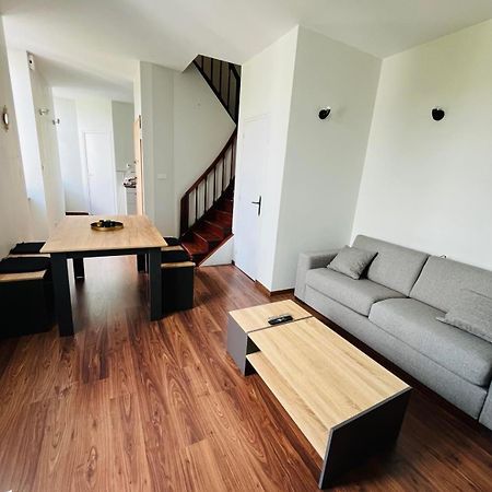 Logement 4 Pers - Coeur De Ville - Calme - Boite A Cle Arrivee Autonome A Partir De 16H00 Depart 11H00 Cholet Exterior foto